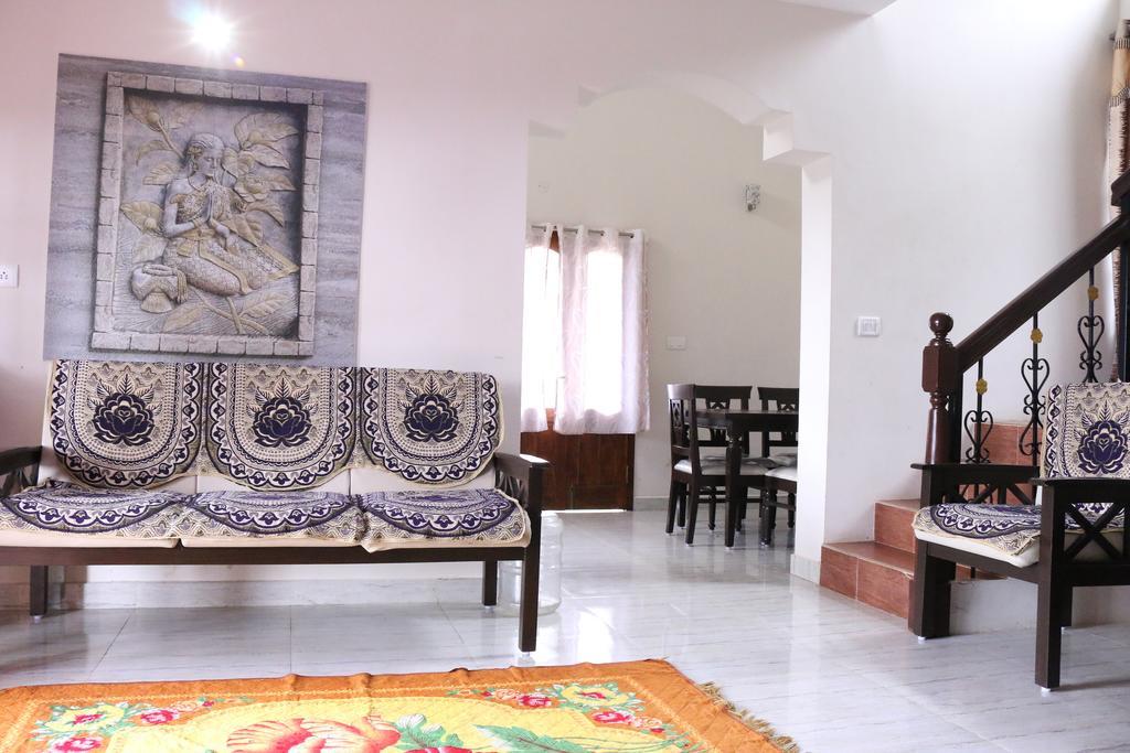 Adhithya Holidays Kodaikanal Room photo