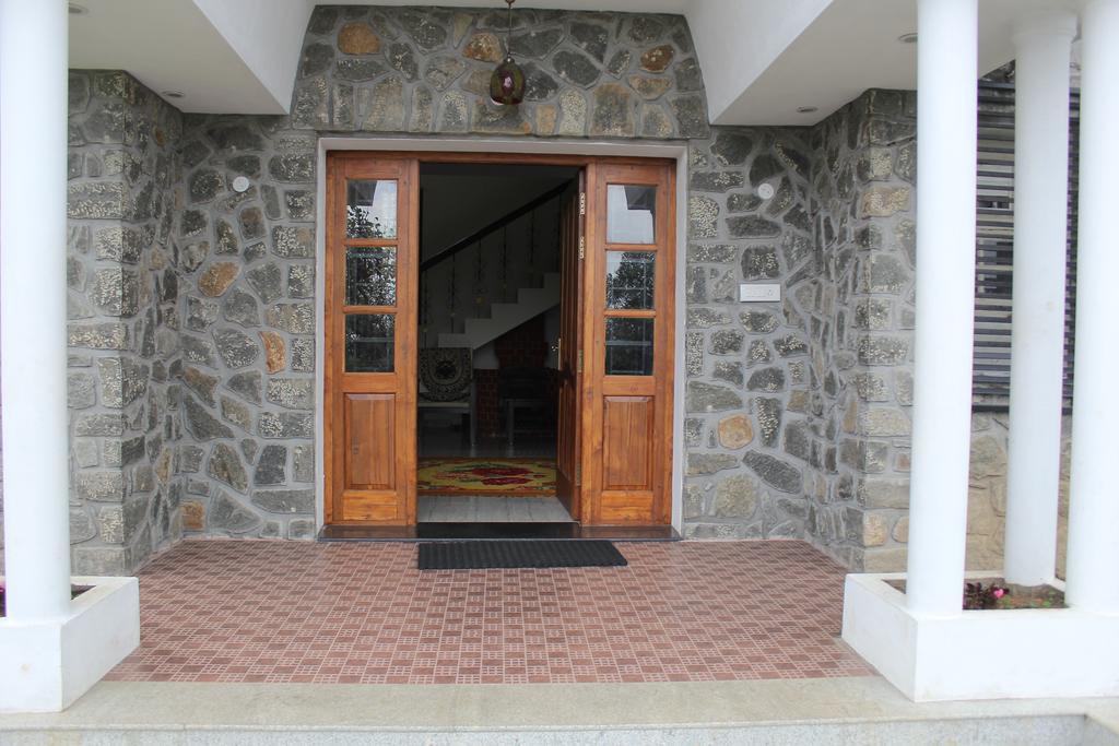 Adhithya Holidays Kodaikanal Room photo